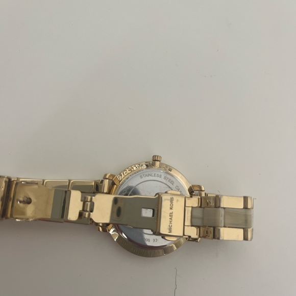 Micheal Kors two-tone gold watch. Received as a gift and never worn. - Picture 4 of 6